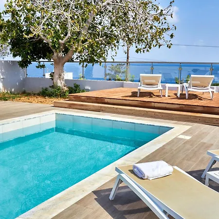 Emilia - With Private Swimming Pool *